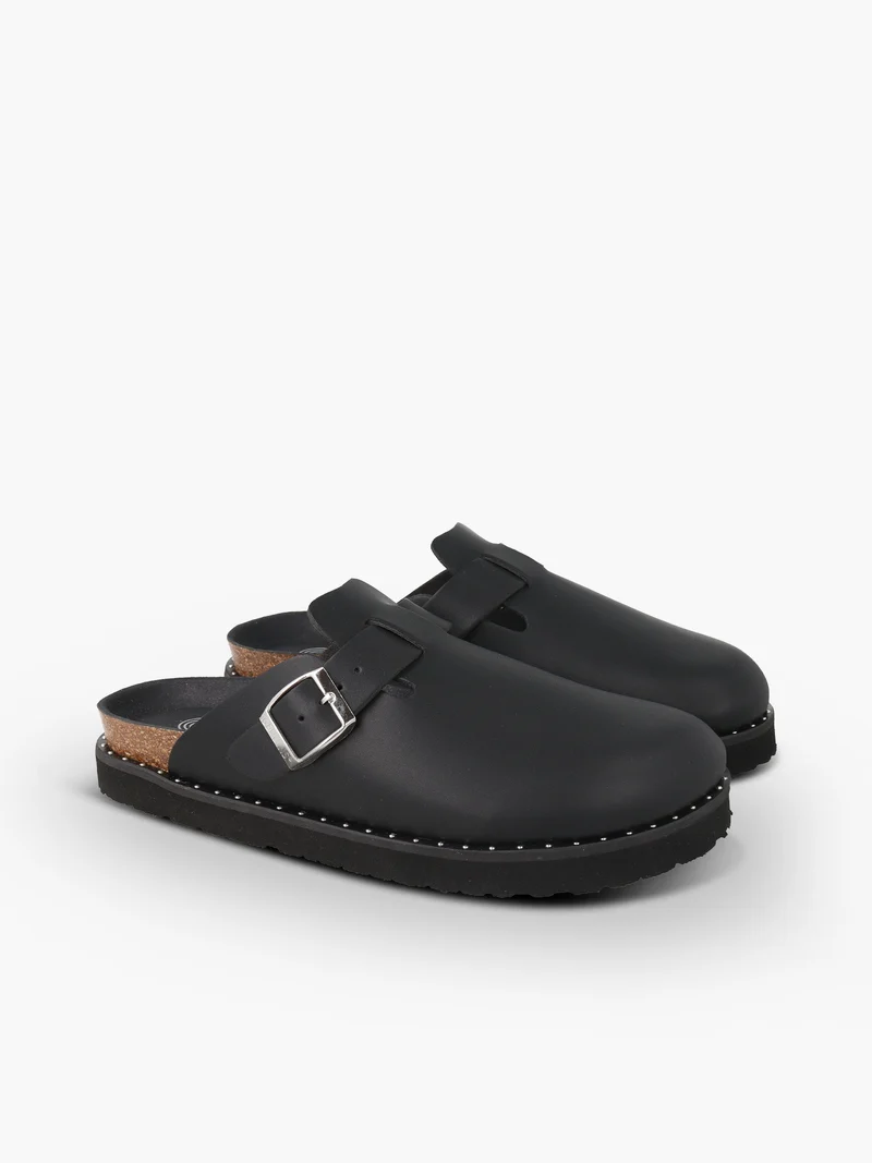 RIVA VEGAN STUDS BLACK