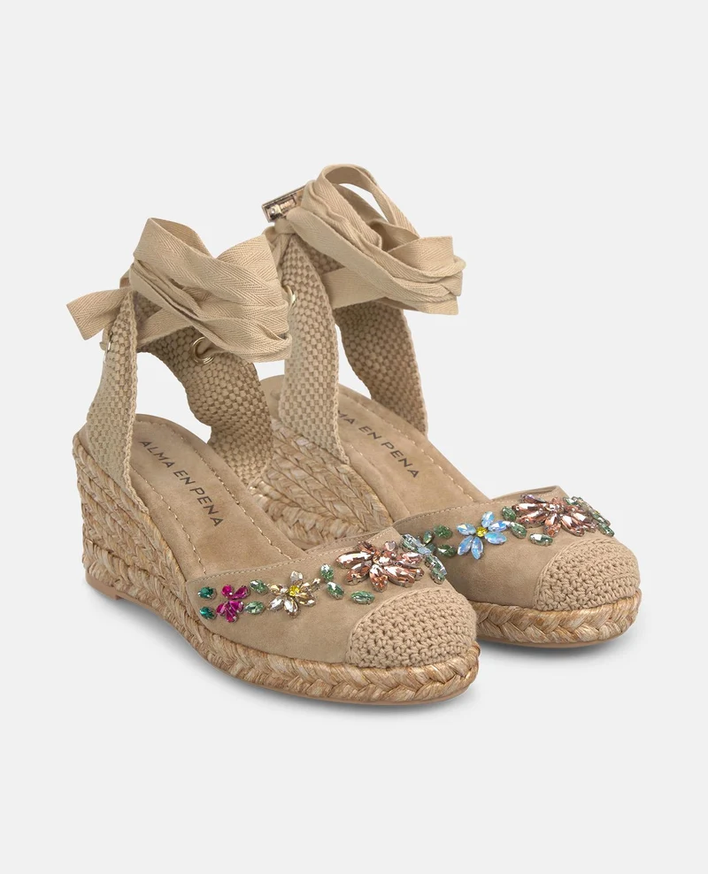 ZAPATO DE ESPARTO TIPO VALENCIANA DETALLE FLORAL