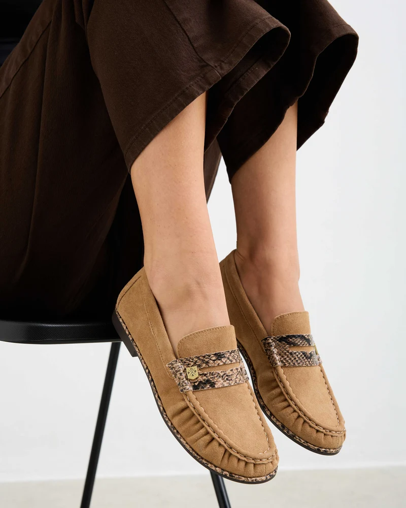 Mocasín Beige de Mujer Yao Cerco
