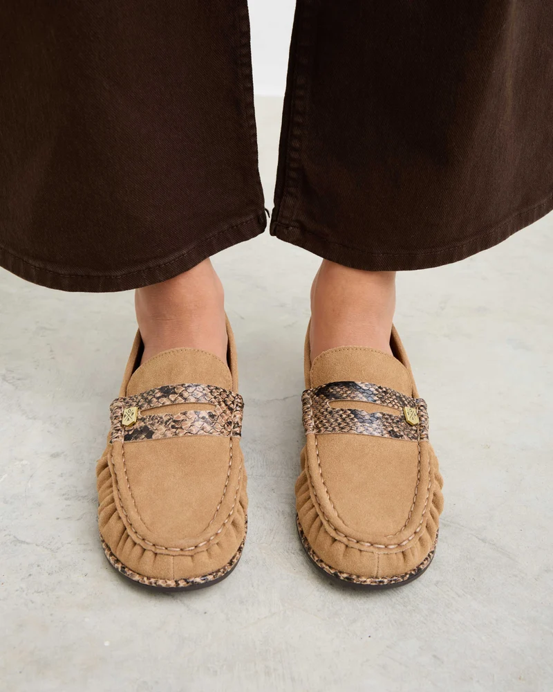 Mocasín Beige de Mujer Yao Cerco