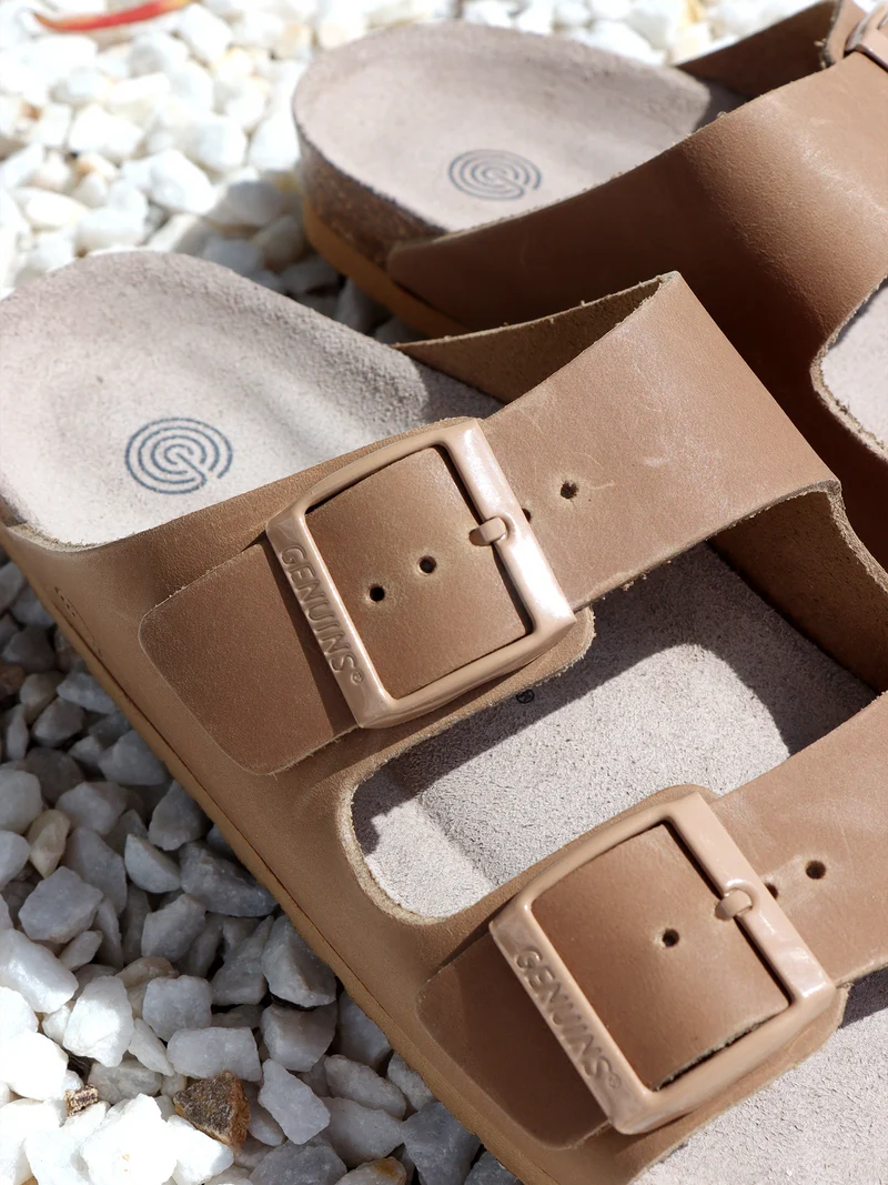 HAWAII OILED LEATHER CLAY UNISEX