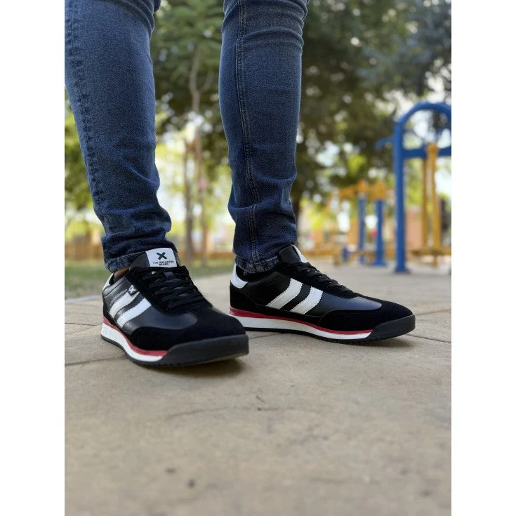 NIÑO DEPORTIVAS BLANCO RAYAS NEGRO