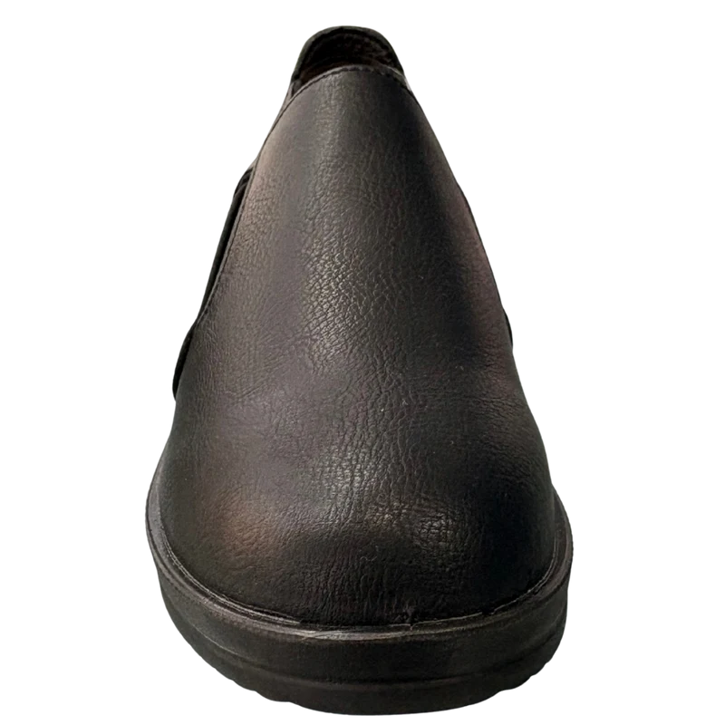 MUJER COMODO NUBE