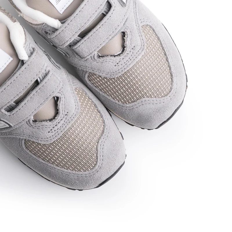 Deportiva serraje gris PV574SNV New Balance