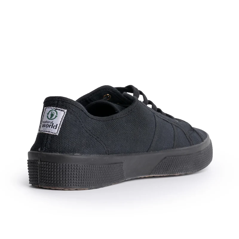 Zapatilla negra 901 Natural World