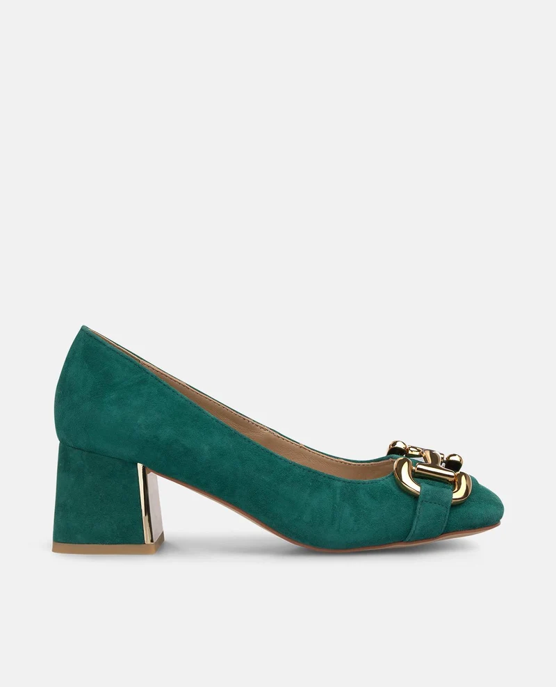 ZAPATO CON ESTRIBO METÁLICO