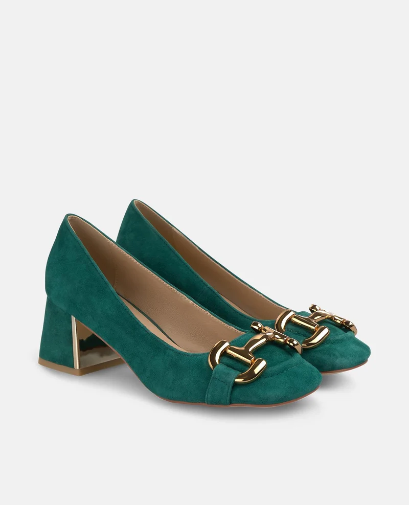 ZAPATO CON ESTRIBO METÁLICO