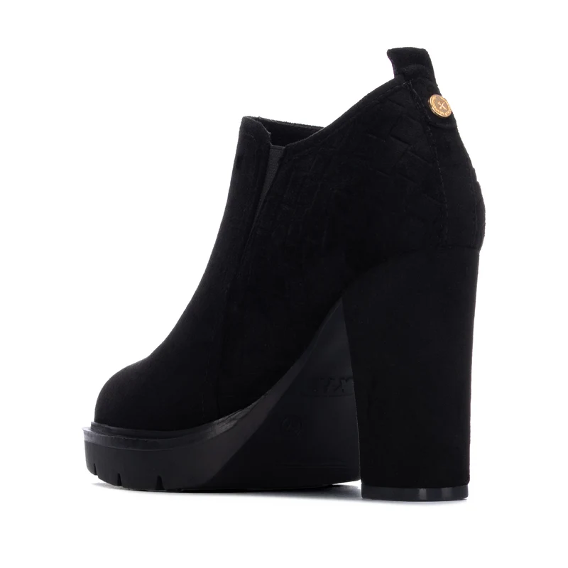 MUJER BOTIN MEDIO LUNA