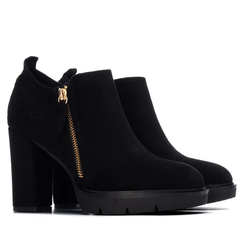 MUJER BOTIN MEDIO LUNA