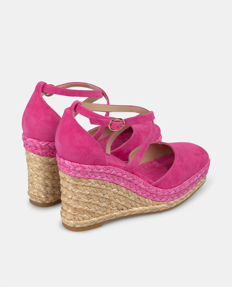 CUÑAS DE PIEL ENTRELAZADAS
