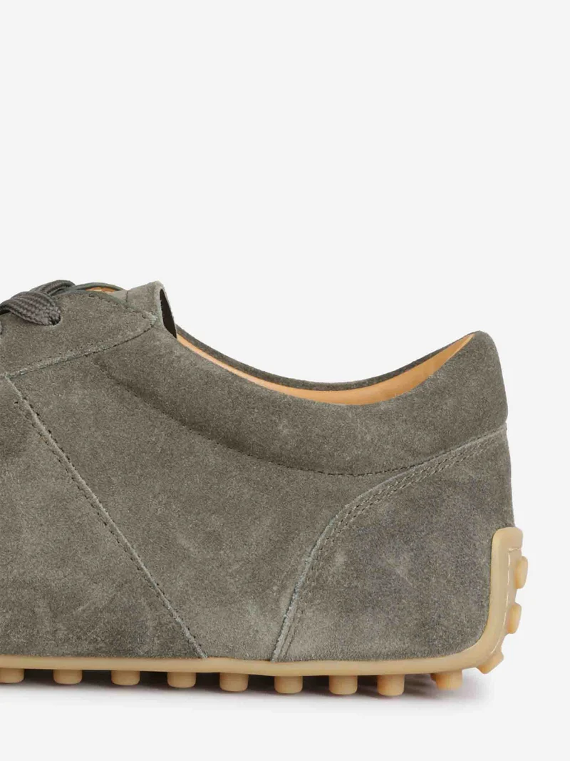 Sneakers Suede