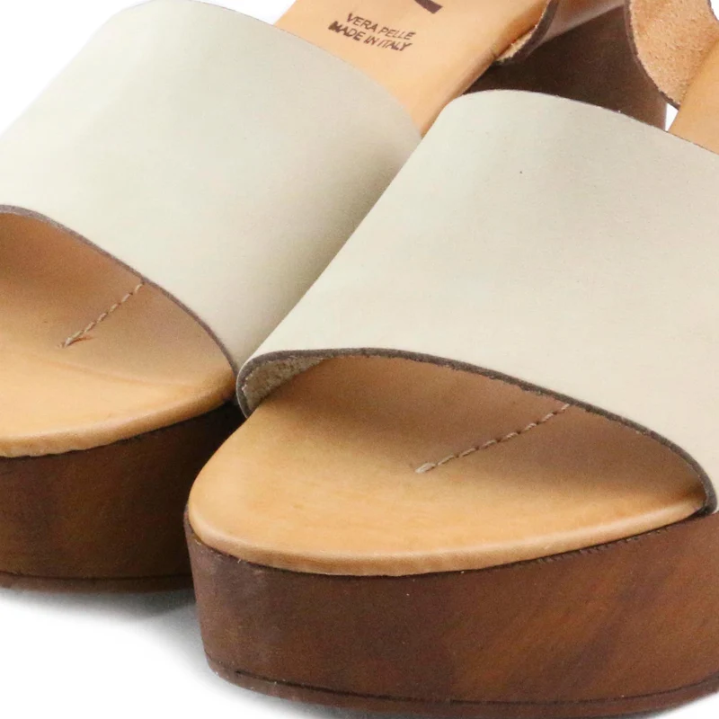 Sandalia nobuk beige oscuro 201810 220V