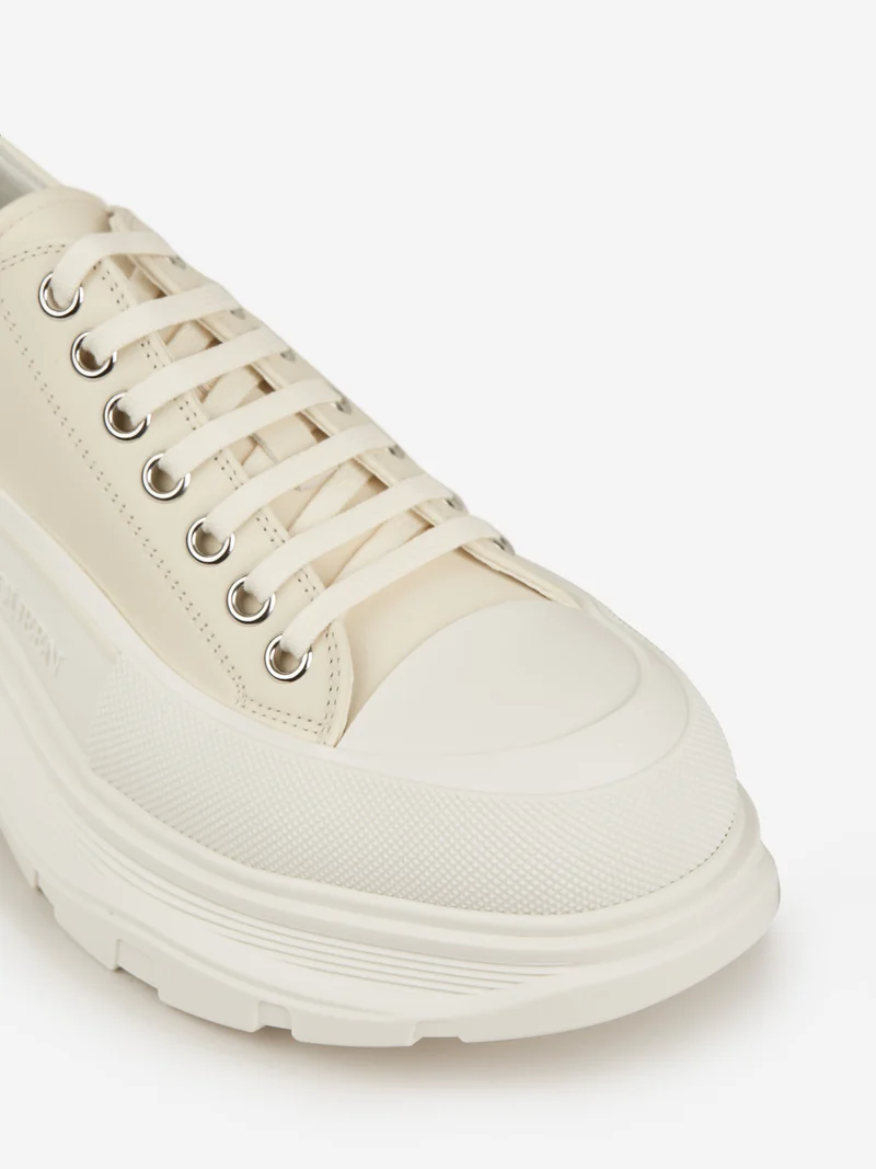 Sneakers Tread Sick