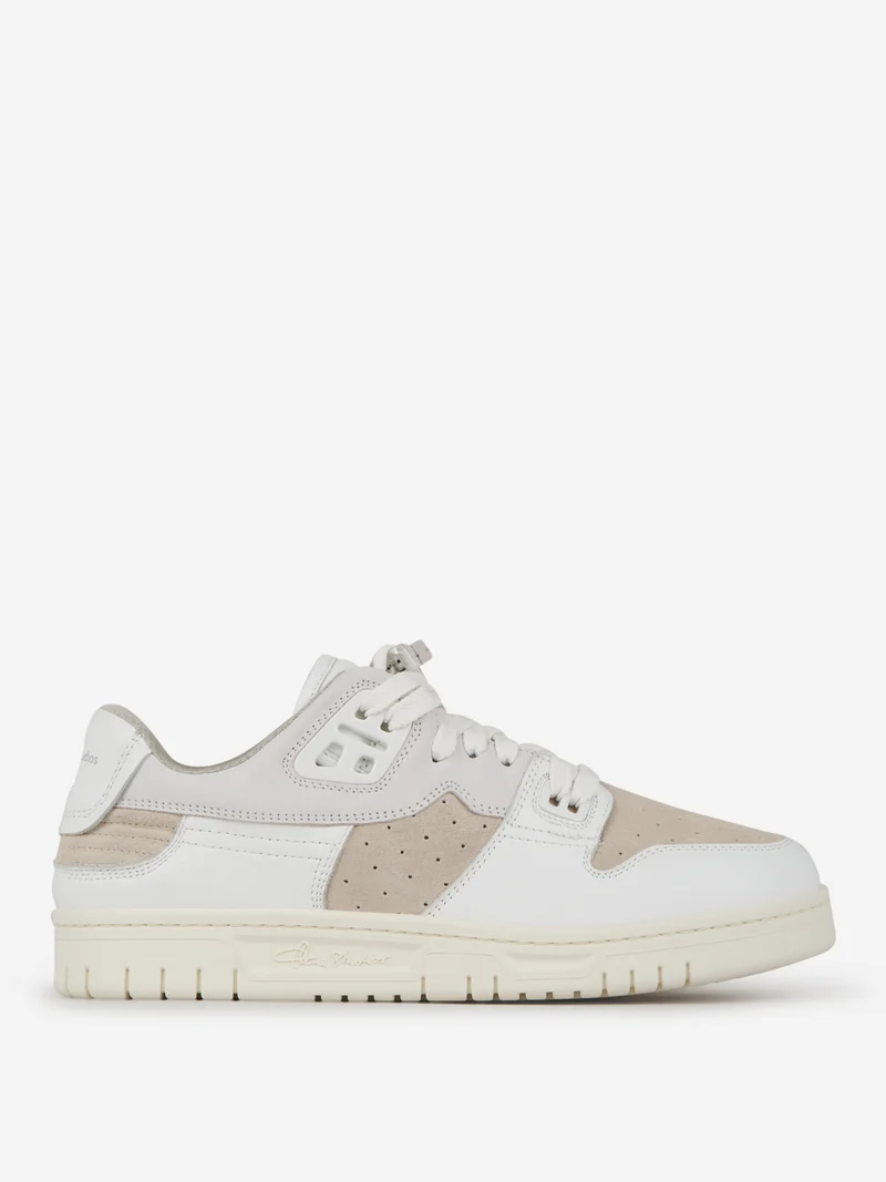 Sneakers Basket