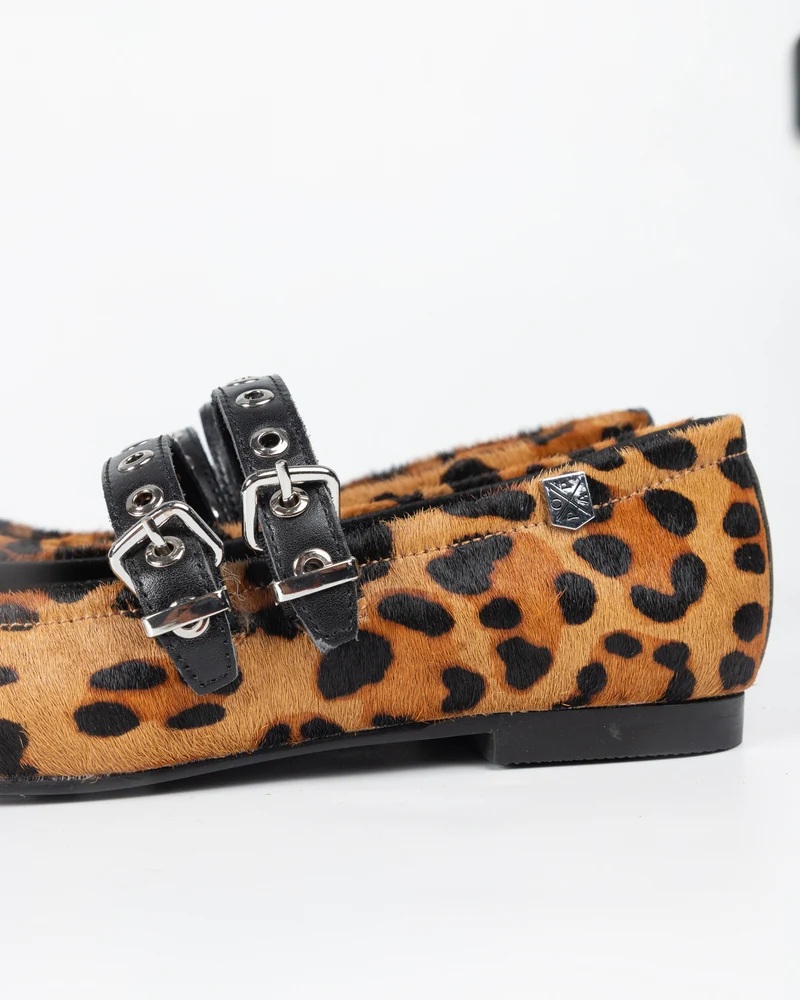 Bailarina de Leopardo Tachuelas Estrella