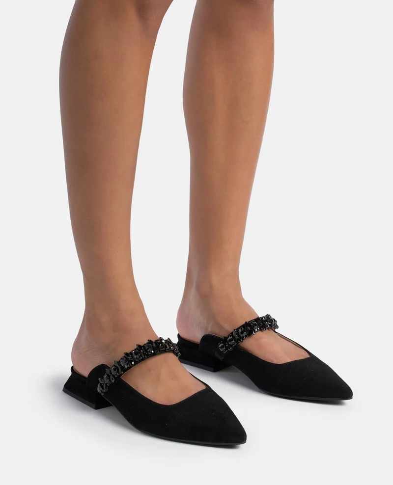 ZAPATO DESTALONADO TIRA PEDRERÍA