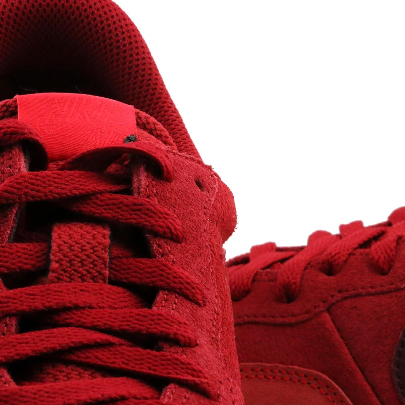 Deportiva serraje rojo AIRPEGASUS83 Nike