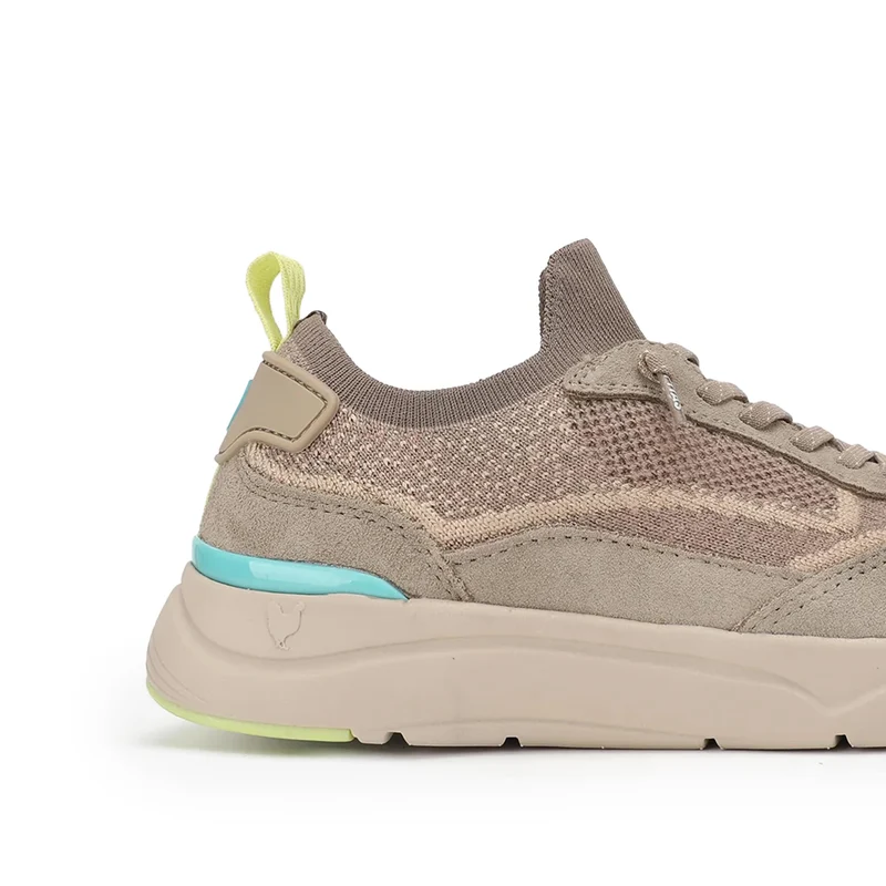 Deportiva beige TUI Walk in Pitas