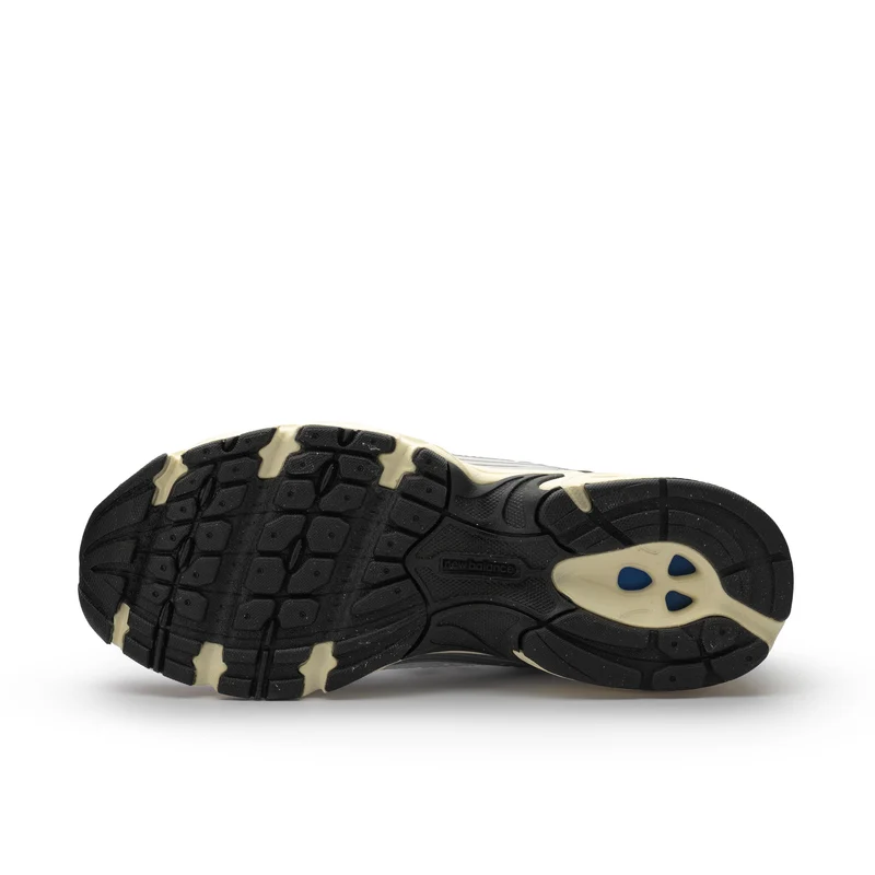 Deportiva blanco/plata/negro U530ESA New Balance