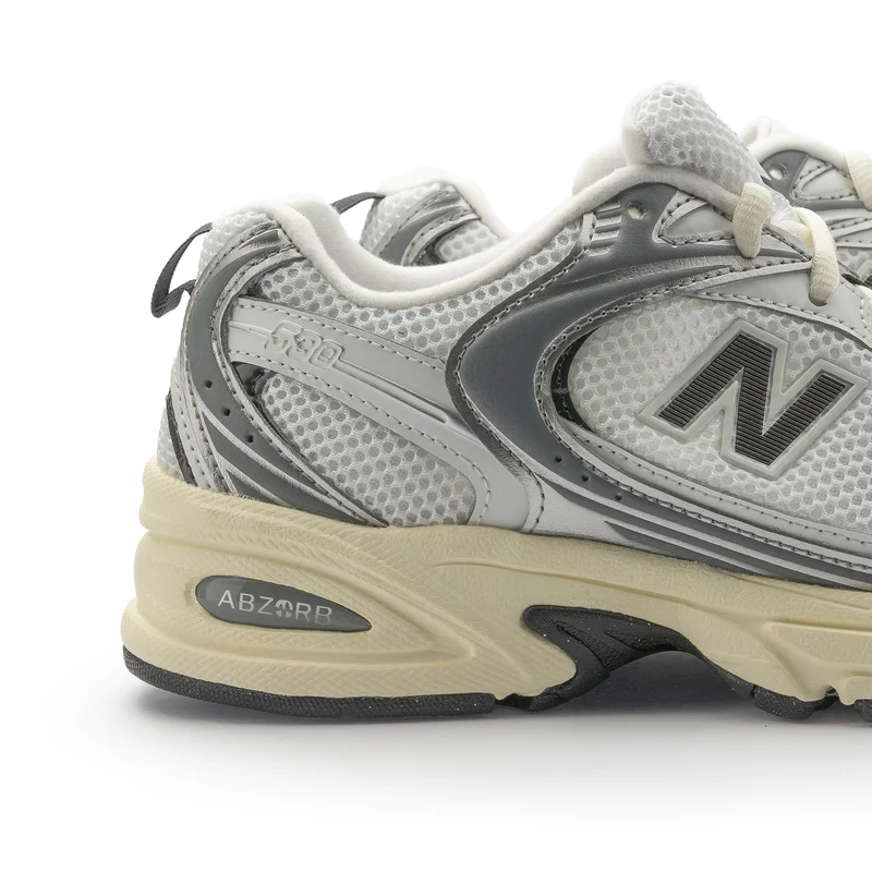 Deportiva blanco/plata/negro U530ESA New Balance