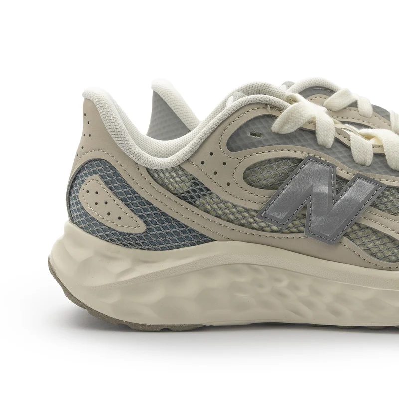 Deportiva gris WARISTM4 New Balance