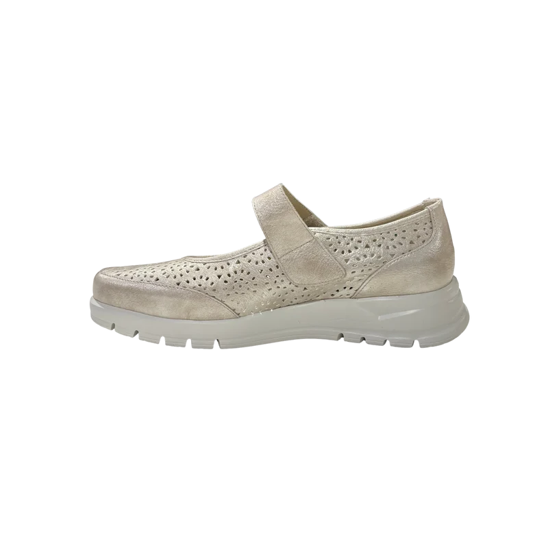 MUJER MOCASIN MERCEDES CON PICADOS