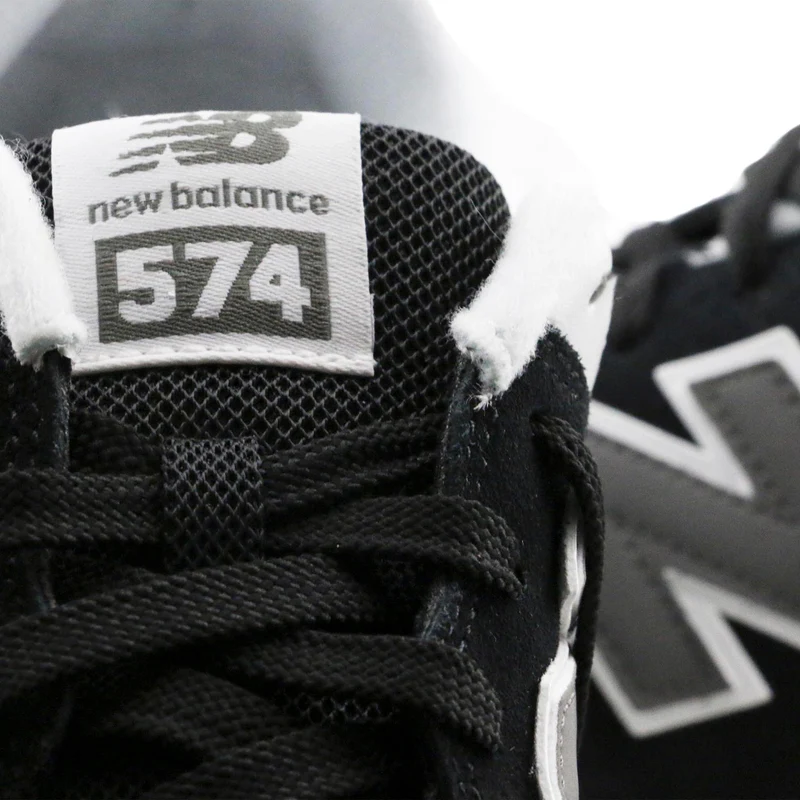 Deportiva serraje negro KL574SKG New Balance