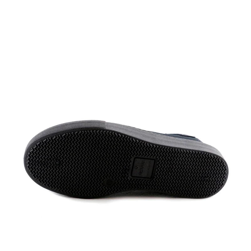 Zapatilla negra 25015 Victoria