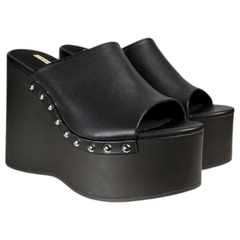 Zuecos Corina Cuña Tachas M6368 Negro