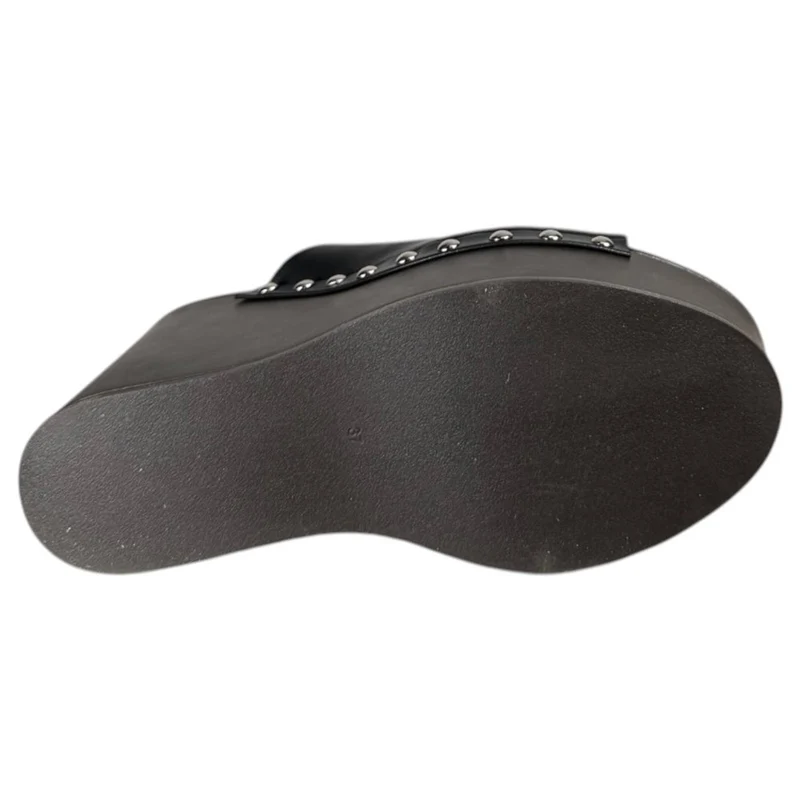 Zuecos Corina Cuña Tachas M6368 Negro