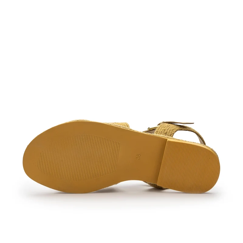 Sandalia beige AEGEA 220V