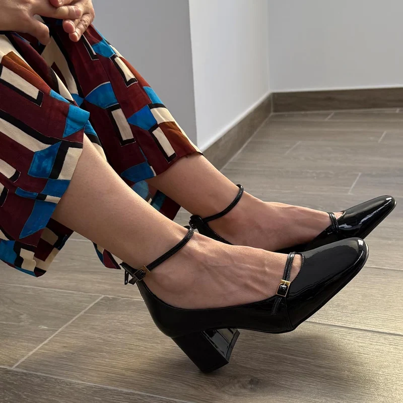 Zapatos Corina Charol Tacón M5750 Negro