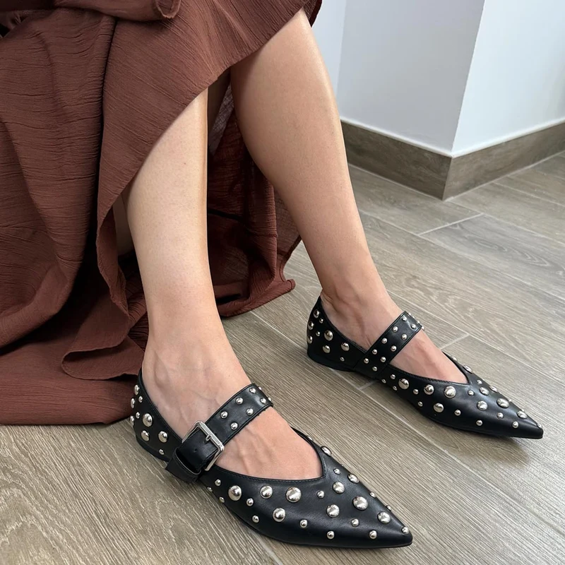 Bailarinas Corina Hebilla Tachas M5635 Negro