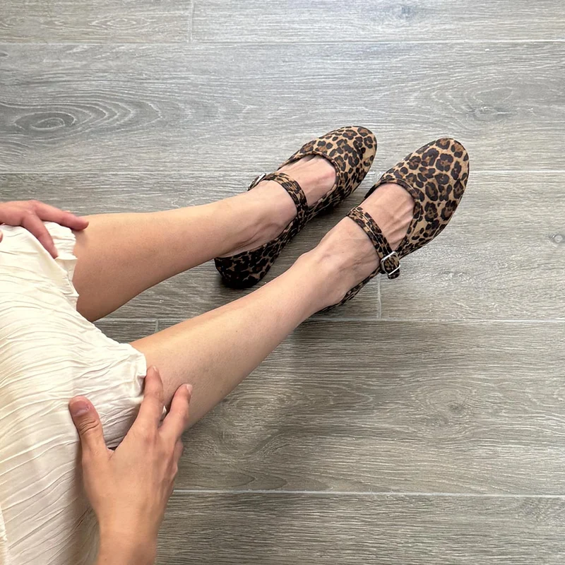 Bailarina Corina Plana Hebilla M5621 Leopardo