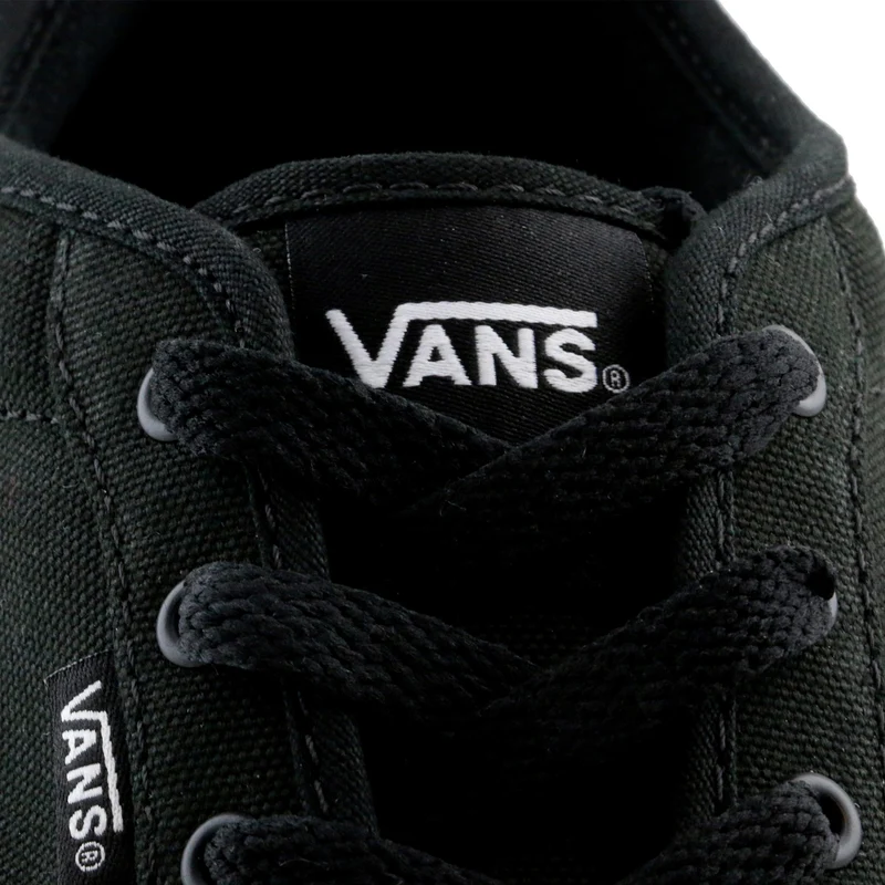 Zapatilla total negro ATWOOD Vans