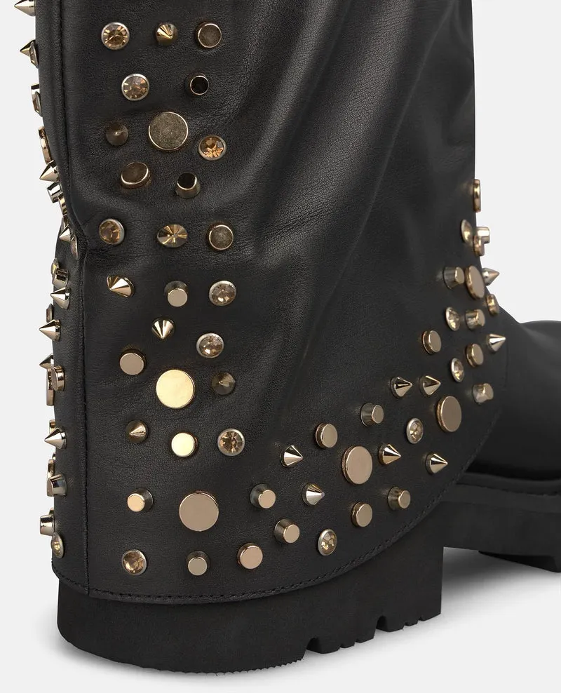 BOTA MILITAR DE NAPA CON TACHAS METÁLICAS