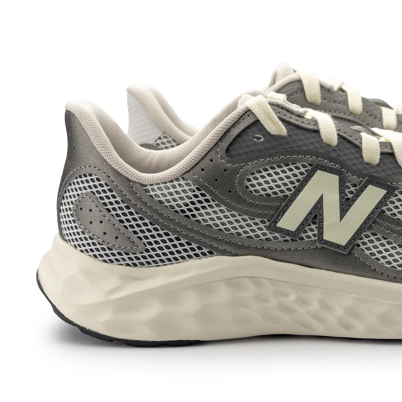 Deportiva blanco/gris MARISTG4 New Balance