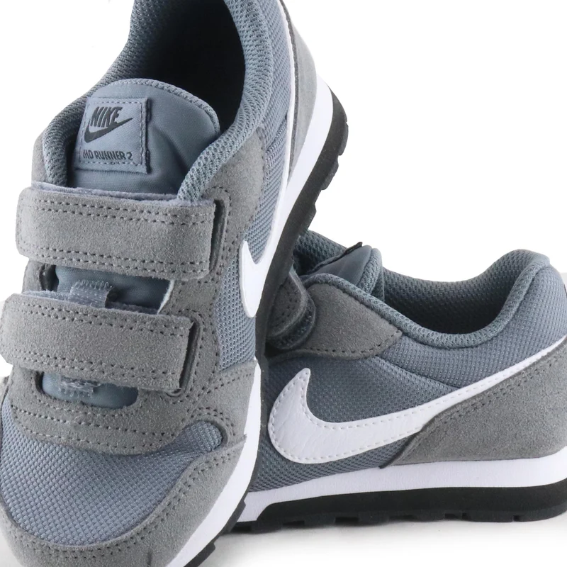 Deportiva gris medio RUNNERVEL Nike