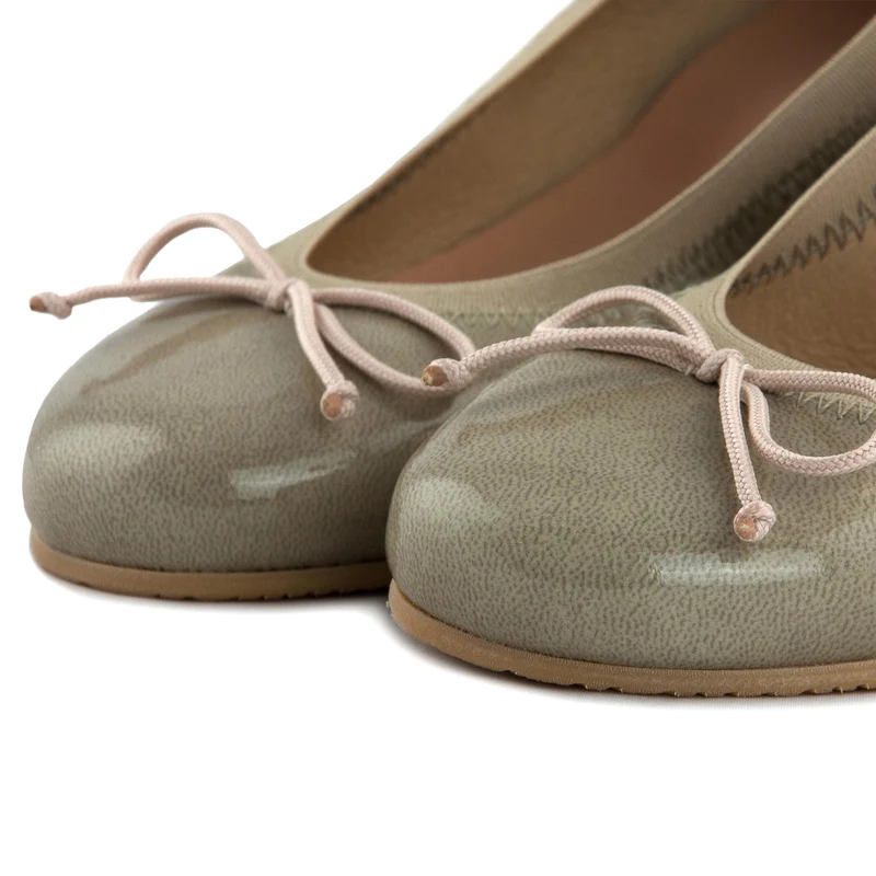Bailarina charol beige ROLL-CH Jeromín