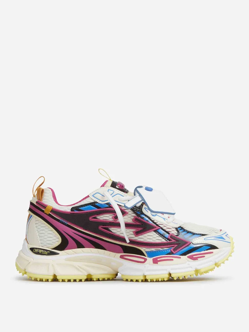 Sneakers Ow be Right Back