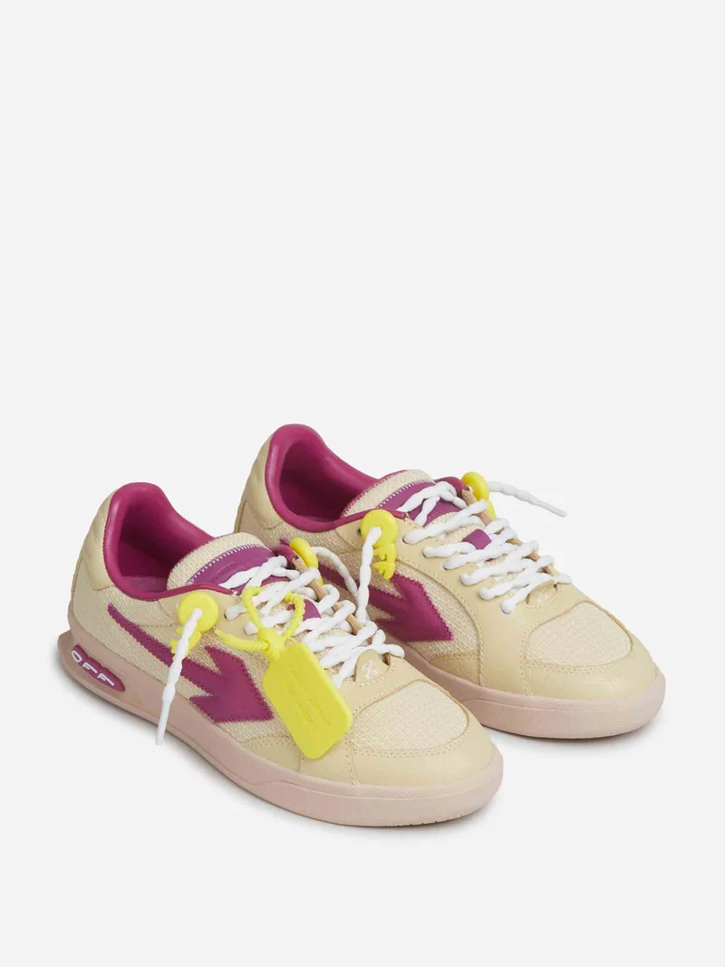 Sneakers End of Play