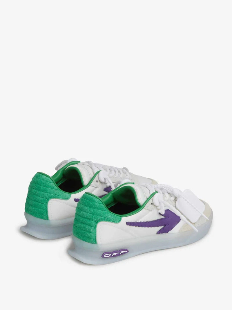 Sneakers End of Play