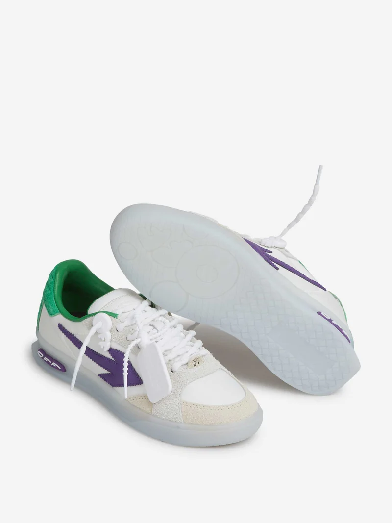 Sneakers End of Play