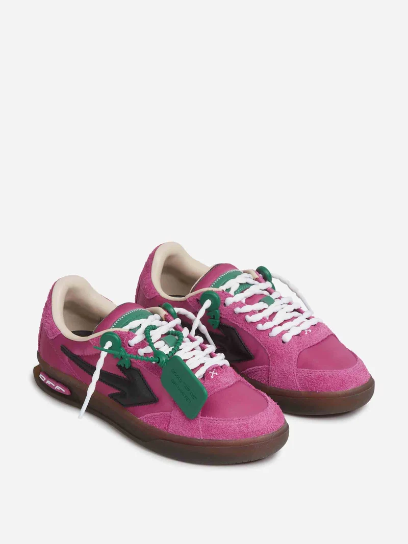 Sneakers End of Play