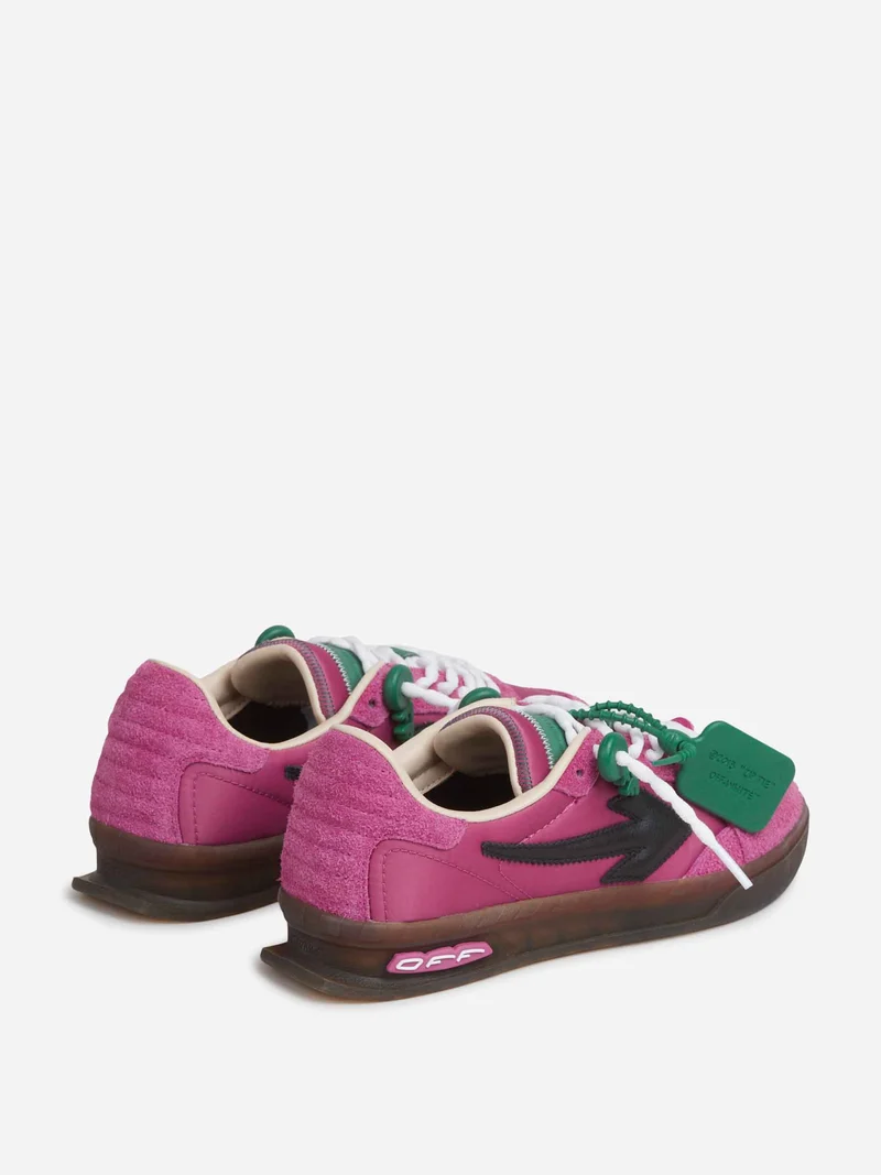 Sneakers End of Play