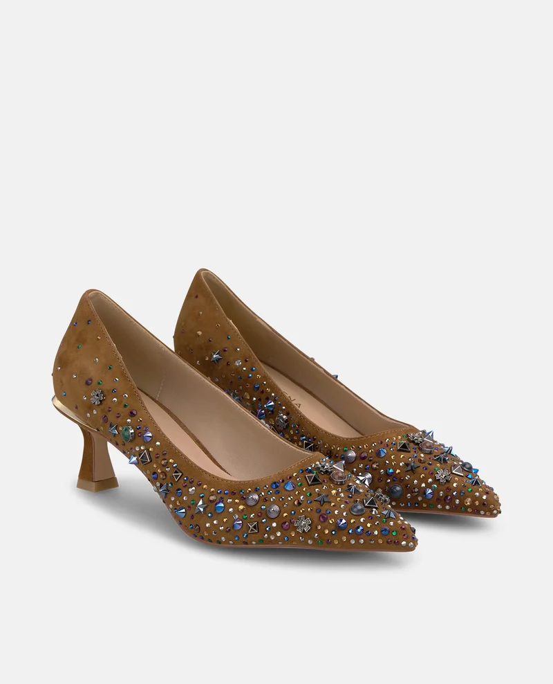 ZAPATO DE SALÓN CON DETALLES PEDRERÍA