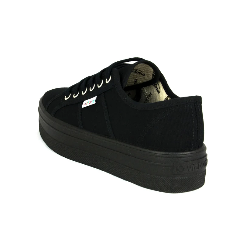 Zapatilla negra 9200 Victoria