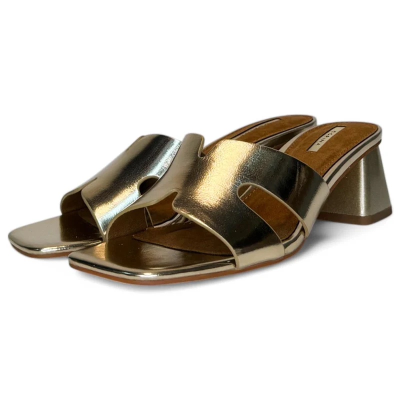 Sandalias Corina Mule Tacón M5370 Oro