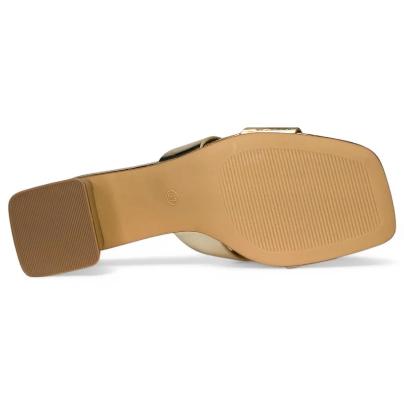 Sandalias Corina Mule Tacón M5370 Oro