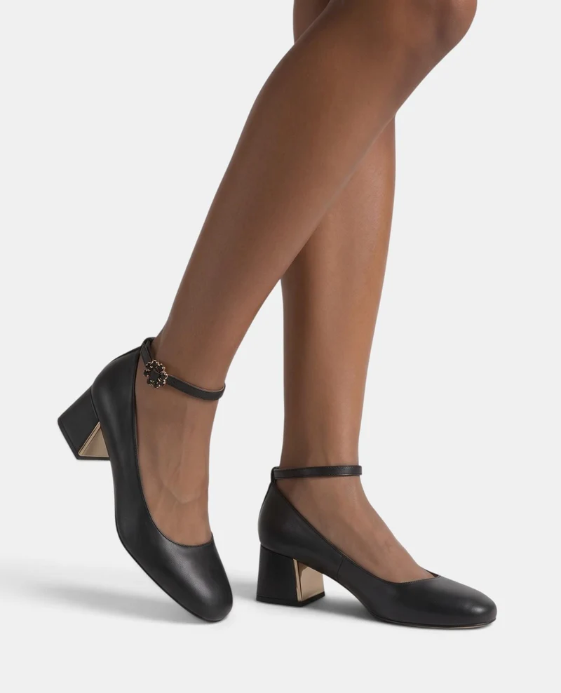 ZAPATO DE NAPA CON PULSERA